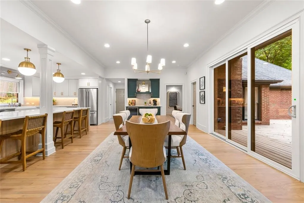 7015 Brandon Mill Road, Atlanta, Georgia 30328, 5 Bedrooms Bedrooms, ,4 BathroomsBathrooms,Residential,Sold,7015 Brandon Mill Road,7446612