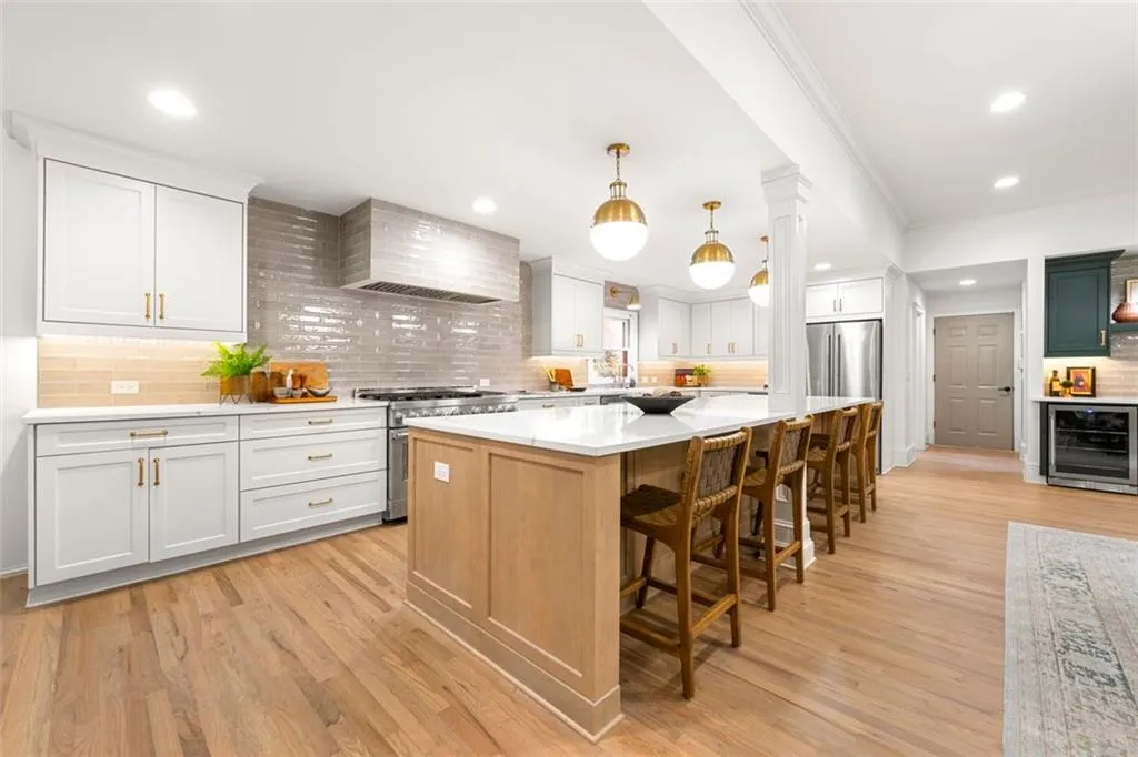 7015 Brandon Mill Road, Atlanta, Georgia 30328, 5 Bedrooms Bedrooms, ,4 BathroomsBathrooms,Residential,Sold,7015 Brandon Mill Road,7446612