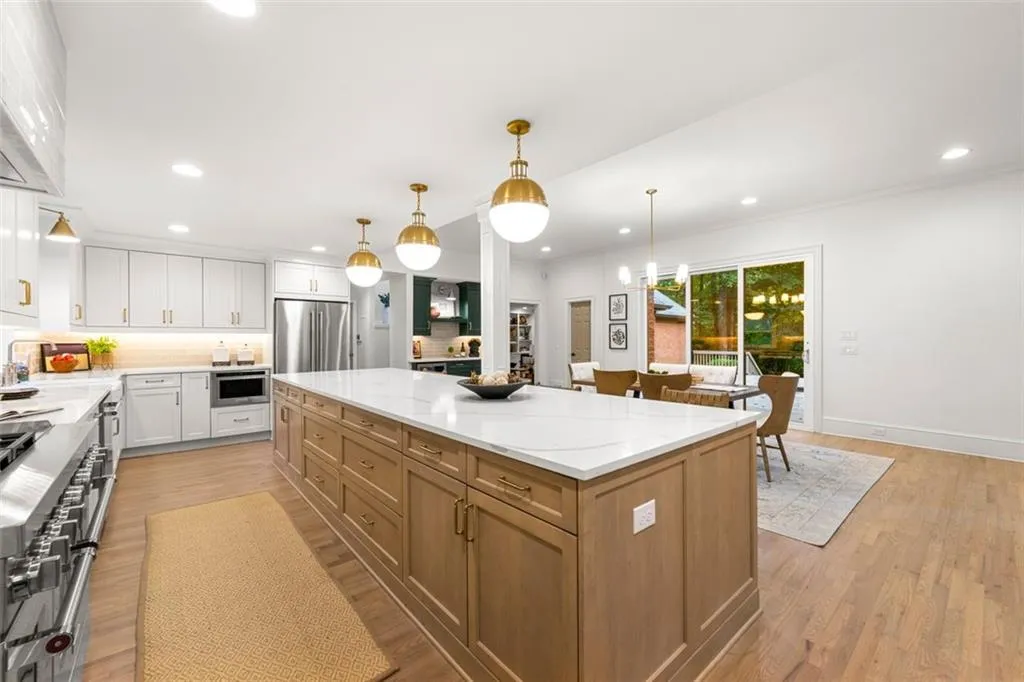 7015 Brandon Mill Road, Atlanta, Georgia 30328, 5 Bedrooms Bedrooms, ,4 BathroomsBathrooms,Residential,Sold,7015 Brandon Mill Road,7446612