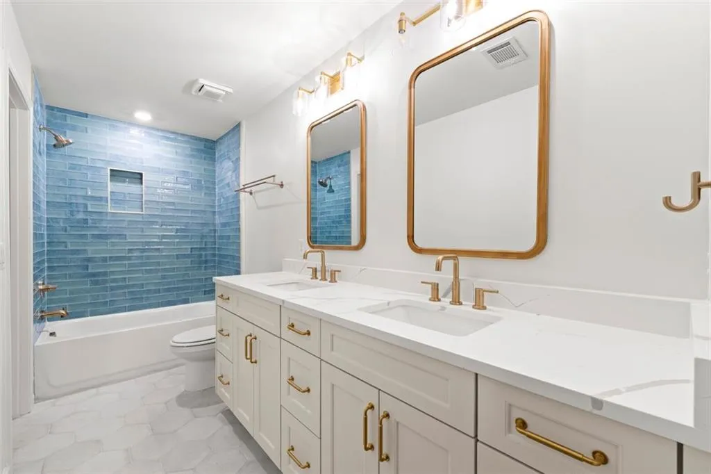 7015 Brandon Mill Road, Atlanta, Georgia 30328, 5 Bedrooms Bedrooms, ,4 BathroomsBathrooms,Residential,Sold,7015 Brandon Mill Road,7446612