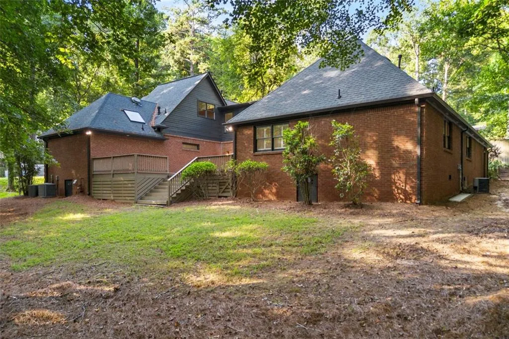 7015 Brandon Mill Road, Atlanta, Georgia 30328, 5 Bedrooms Bedrooms, ,4 BathroomsBathrooms,Residential,Sold,7015 Brandon Mill Road,7446612