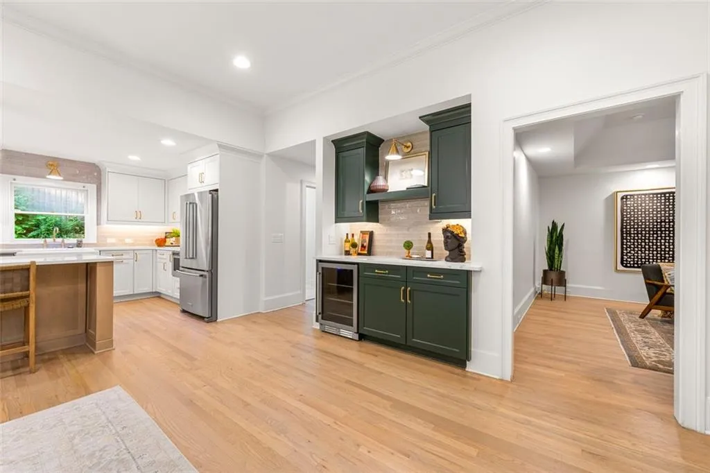 7015 Brandon Mill Road, Atlanta, Georgia 30328, 5 Bedrooms Bedrooms, ,4 BathroomsBathrooms,Residential,Sold,7015 Brandon Mill Road,7446612