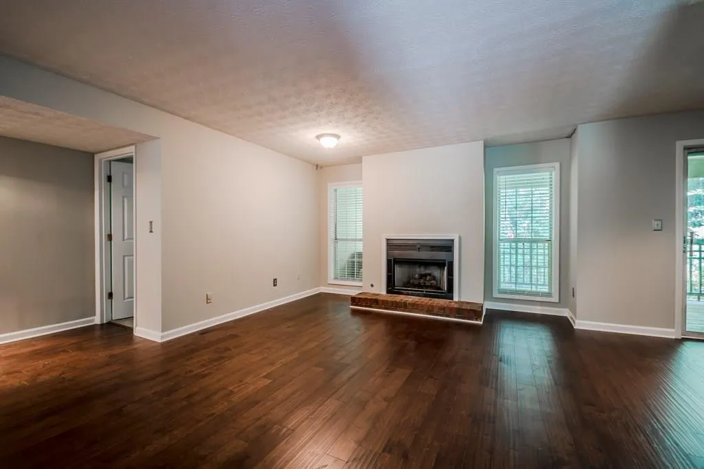 2901 Lenox Road Ne Unit 205, Atlanta, Georgia 30324, 2 Bedrooms Bedrooms, ,2 BathroomsBathrooms,Residential,Sold,2901 Lenox Road Ne Unit 205,5876976