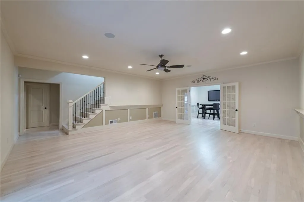 770 E Northway Lane, Sandy Springs, Georgia 30342, 6 Bedrooms Bedrooms, ,6 BathroomsBathrooms,Residential,Sold,770 E Northway Lane,7379003