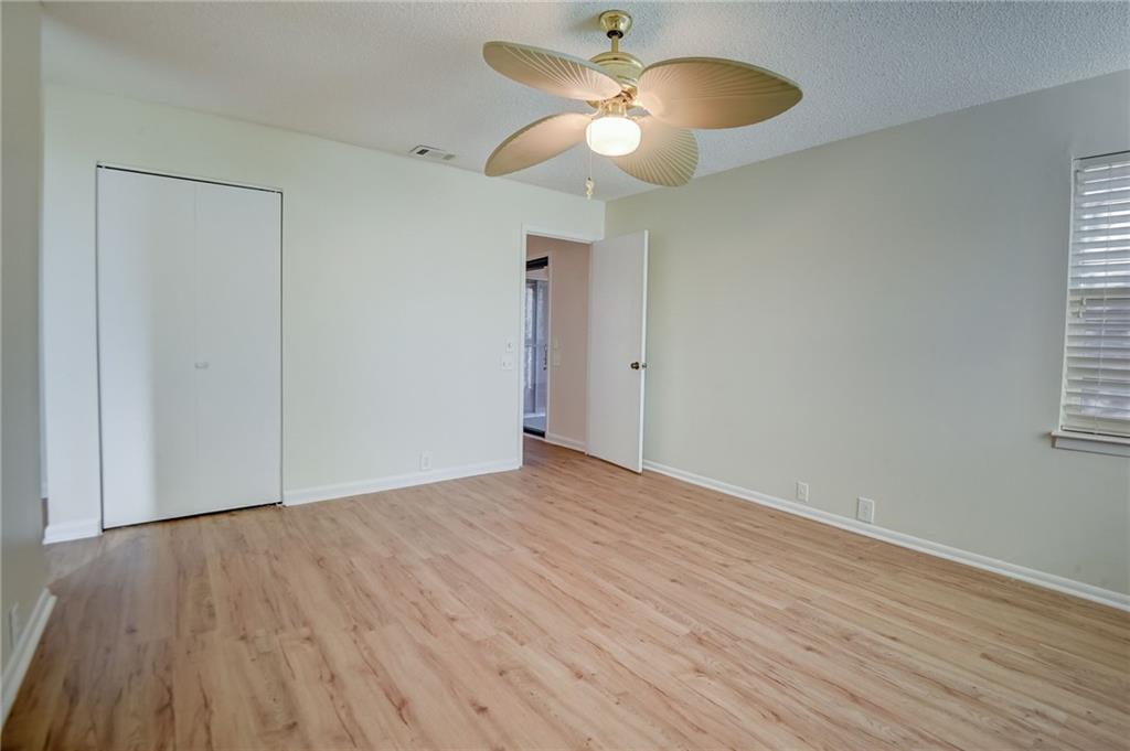 18 Dunwoody Springs Drive, Sandy Springs, Georgia 30328, 2 Bedrooms Bedrooms, ,2 BathroomsBathrooms,Residential,Sold,18 Dunwoody Springs Drive,7322332