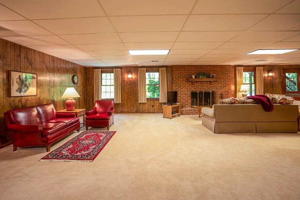 1995 Old Dominion Road, Atlanta, Georgia 30350, 6 Bedrooms Bedrooms, ,4 BathroomsBathrooms,Residential,Sold,1995 Old Dominion Road,5999230