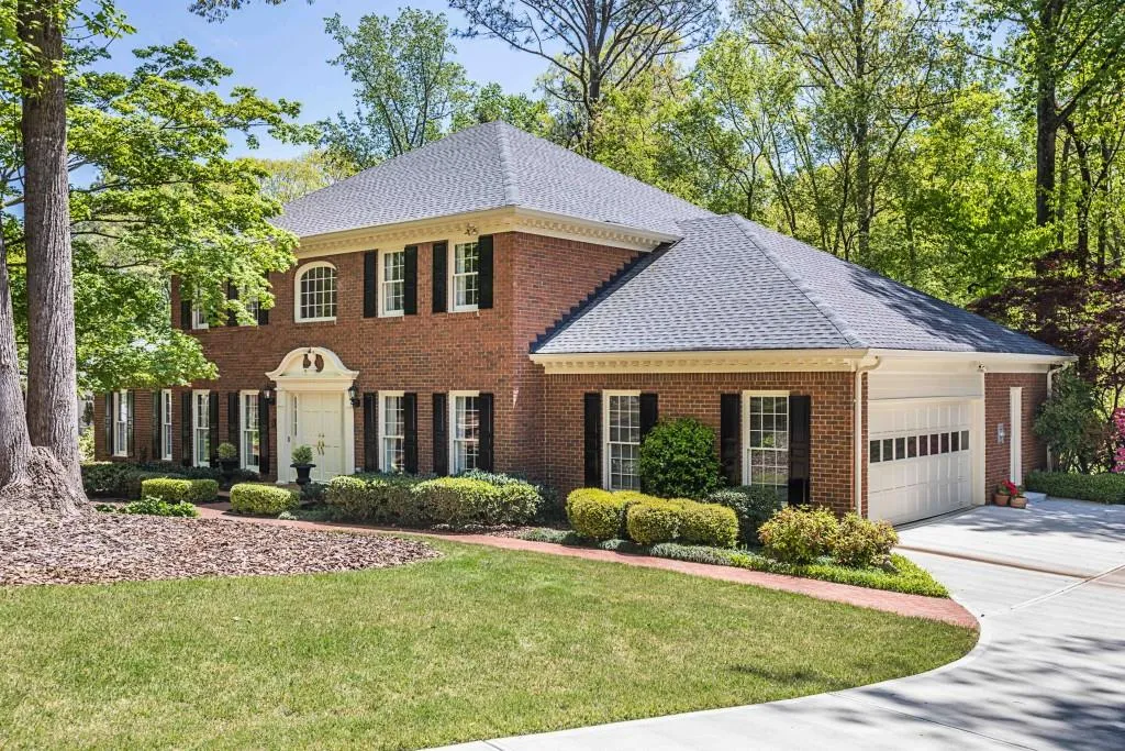 1995 Old Dominion Road, Atlanta, Georgia 30350, 6 Bedrooms Bedrooms, ,4 BathroomsBathrooms,Residential,Sold,1995 Old Dominion Road,5999230
