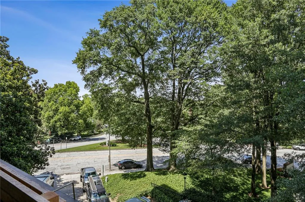145 15th Street Ne Unit 207, Atlanta, Georgia 30309, 1 Bedroom Bedrooms, ,1 BathroomBathrooms,Residential,For Sale,145 15th Street Ne Unit 207,7620259