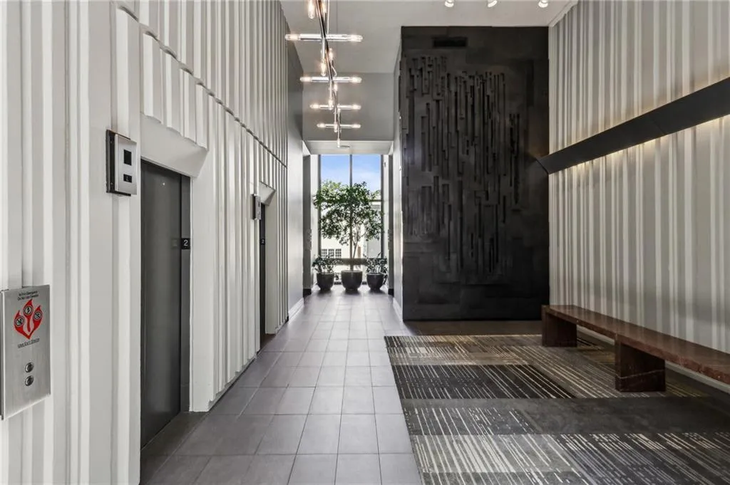 145 15th Street Ne Unit 207, Atlanta, Georgia 30309, 1 Bedroom Bedrooms, ,1 BathroomBathrooms,Residential,For Sale,145 15th Street Ne Unit 207,7620259