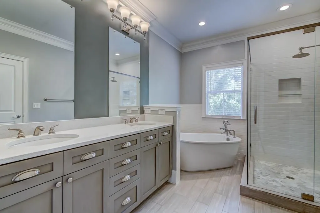 1119 Glenridge Place, Atlanta, Georgia 30342, 1 Bedroom Bedrooms, ,1 BathroomBathrooms,Residential,Sold,1119 Glenridge Place,5895718