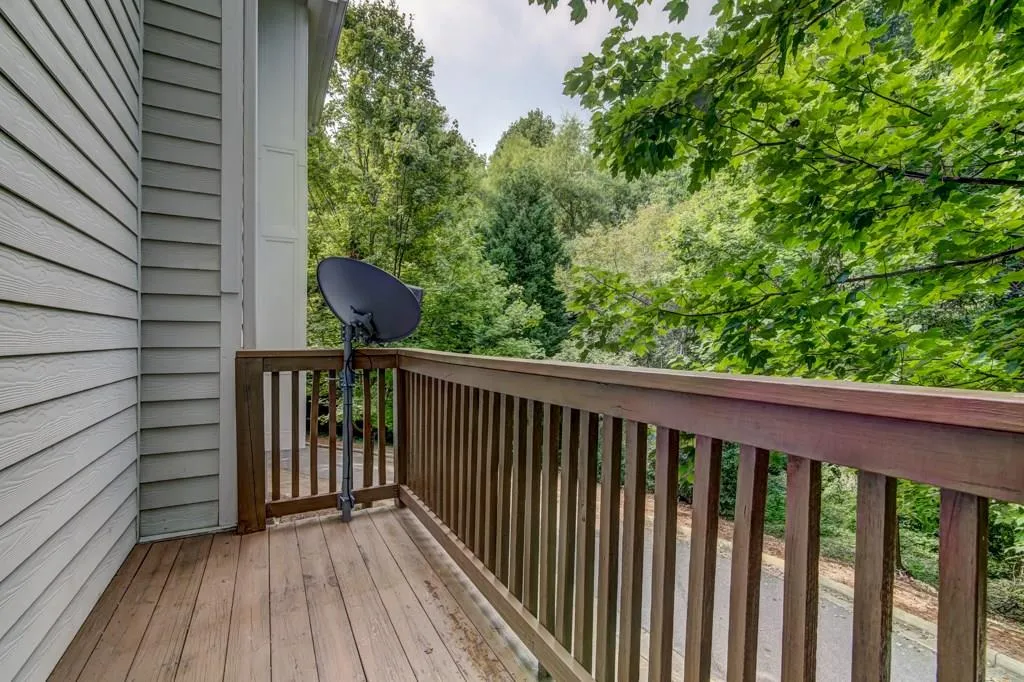 1119 Glenridge Place, Atlanta, Georgia 30342, 1 Bedroom Bedrooms, ,1 BathroomBathrooms,Residential,Sold,1119 Glenridge Place,5895718