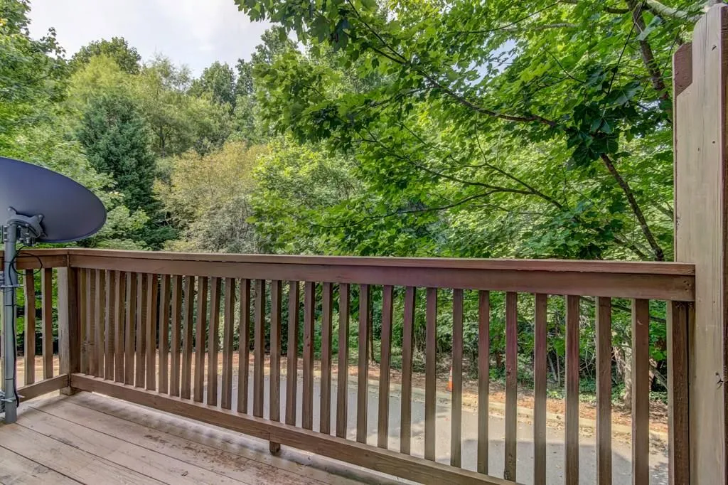 1119 Glenridge Place, Atlanta, Georgia 30342, 1 Bedroom Bedrooms, ,1 BathroomBathrooms,Residential,Sold,1119 Glenridge Place,5895718