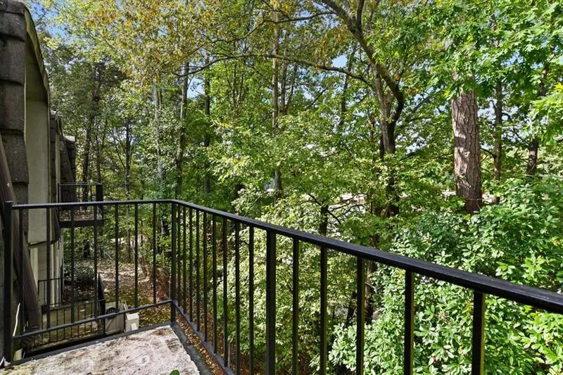 725 Dalrymple Road Unit 8i, Sandy Springs, Georgia 30328, 2 Bedrooms Bedrooms, ,2 BathroomsBathrooms,Residential,Sold,725 Dalrymple Road Unit 8i,6850653