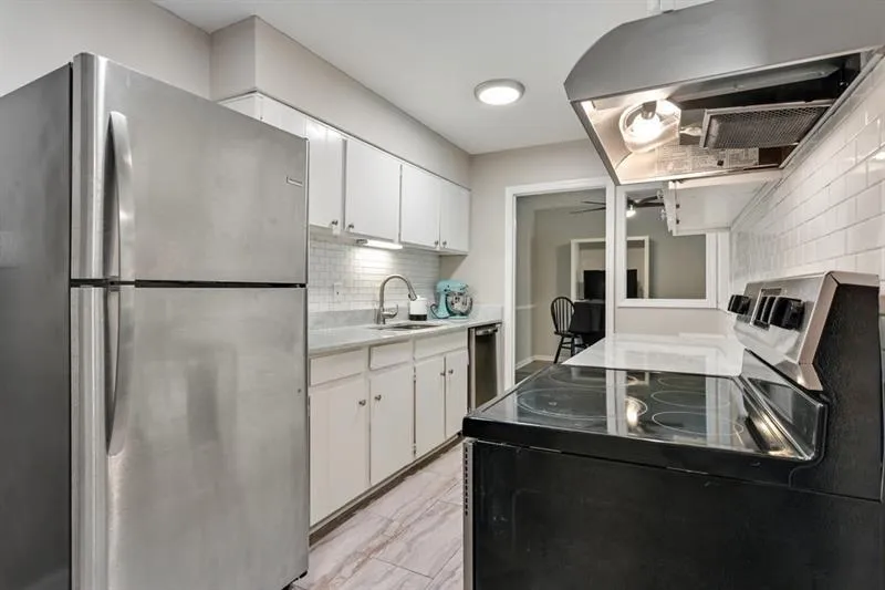 725 Dalrymple Road Unit 8i, Sandy Springs, Georgia 30328, 2 Bedrooms Bedrooms, ,2 BathroomsBathrooms,Residential,Sold,725 Dalrymple Road Unit 8i,6850653