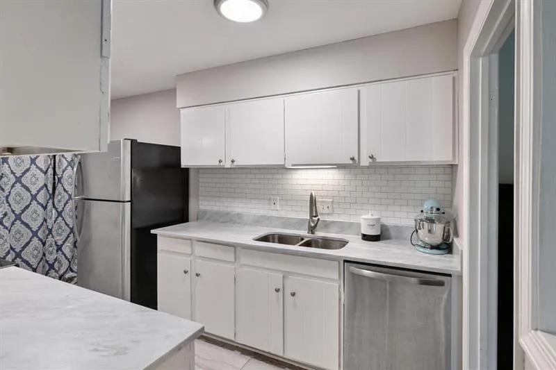 725 Dalrymple Road Unit 8i, Sandy Springs, Georgia 30328, 2 Bedrooms Bedrooms, ,2 BathroomsBathrooms,Residential,Sold,725 Dalrymple Road Unit 8i,6850653