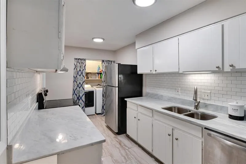 725 Dalrymple Road Unit 8i, Sandy Springs, Georgia 30328, 2 Bedrooms Bedrooms, ,2 BathroomsBathrooms,Residential,Sold,725 Dalrymple Road Unit 8i,6850653