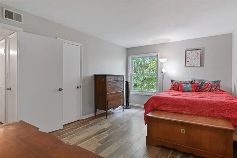 725 Dalrymple Road Unit 8i, Sandy Springs, Georgia 30328, 2 Bedrooms Bedrooms, ,2 BathroomsBathrooms,Residential,Sold,725 Dalrymple Road Unit 8i,6850653