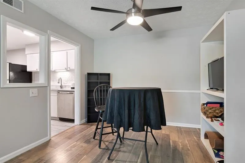 725 Dalrymple Road Unit 8i, Sandy Springs, Georgia 30328, 2 Bedrooms Bedrooms, ,2 BathroomsBathrooms,Residential,Sold,725 Dalrymple Road Unit 8i,6850653