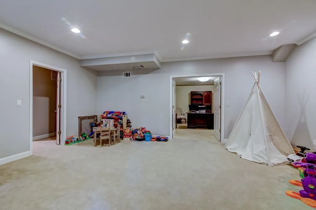 5705 Cameron Hall Place Nw, Sandy Springs, Georgia 30328, 4 Bedrooms Bedrooms, ,3 BathroomsBathrooms,Residential,Sold,5705 Cameron Hall Place Nw,6034805