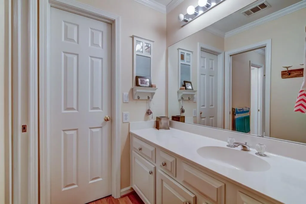 5705 Cameron Hall Place Nw, Sandy Springs, Georgia 30328, 4 Bedrooms Bedrooms, ,3 BathroomsBathrooms,Residential,Sold,5705 Cameron Hall Place Nw,6034805