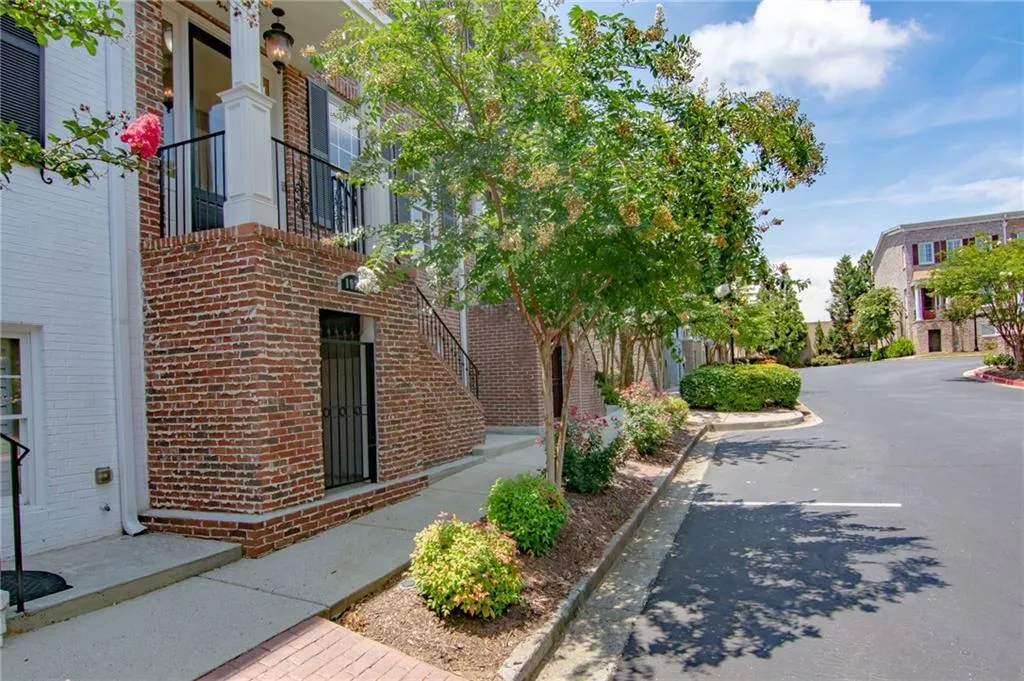 1023 Pearl Point, Sandy Springs, Georgia 30328, 2 Bedrooms Bedrooms, ,3 BathroomsBathrooms,Residential,Sold,1023 Pearl Point,6588749