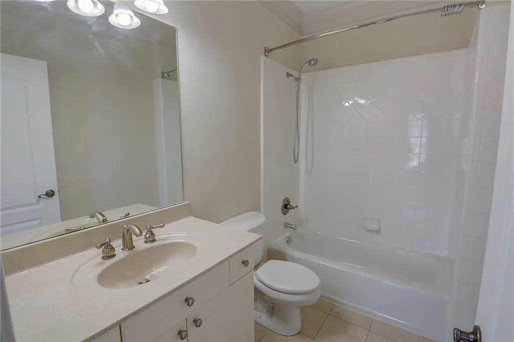 1023 Pearl Point, Sandy Springs, Georgia 30328, 2 Bedrooms Bedrooms, ,3 BathroomsBathrooms,Residential,Sold,1023 Pearl Point,6588749