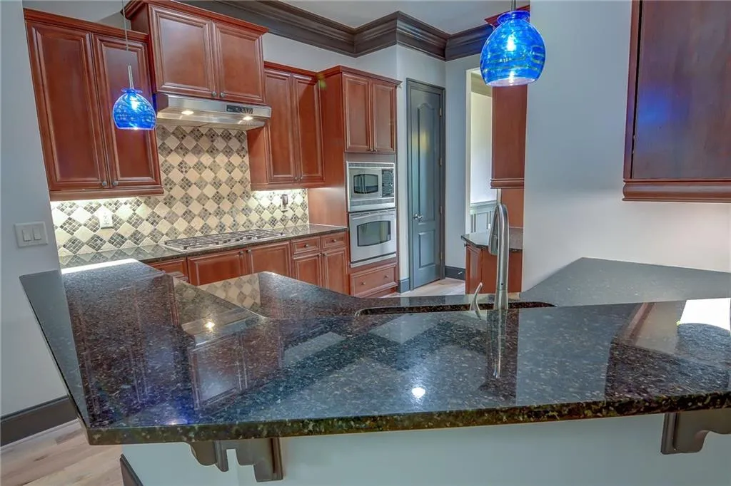1023 Pearl Point, Sandy Springs, Georgia 30328, 2 Bedrooms Bedrooms, ,3 BathroomsBathrooms,Residential,Sold,1023 Pearl Point,6588749