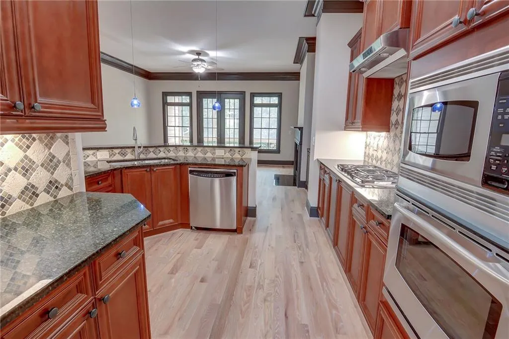 1023 Pearl Point, Sandy Springs, Georgia 30328, 2 Bedrooms Bedrooms, ,3 BathroomsBathrooms,Residential,Sold,1023 Pearl Point,6588749