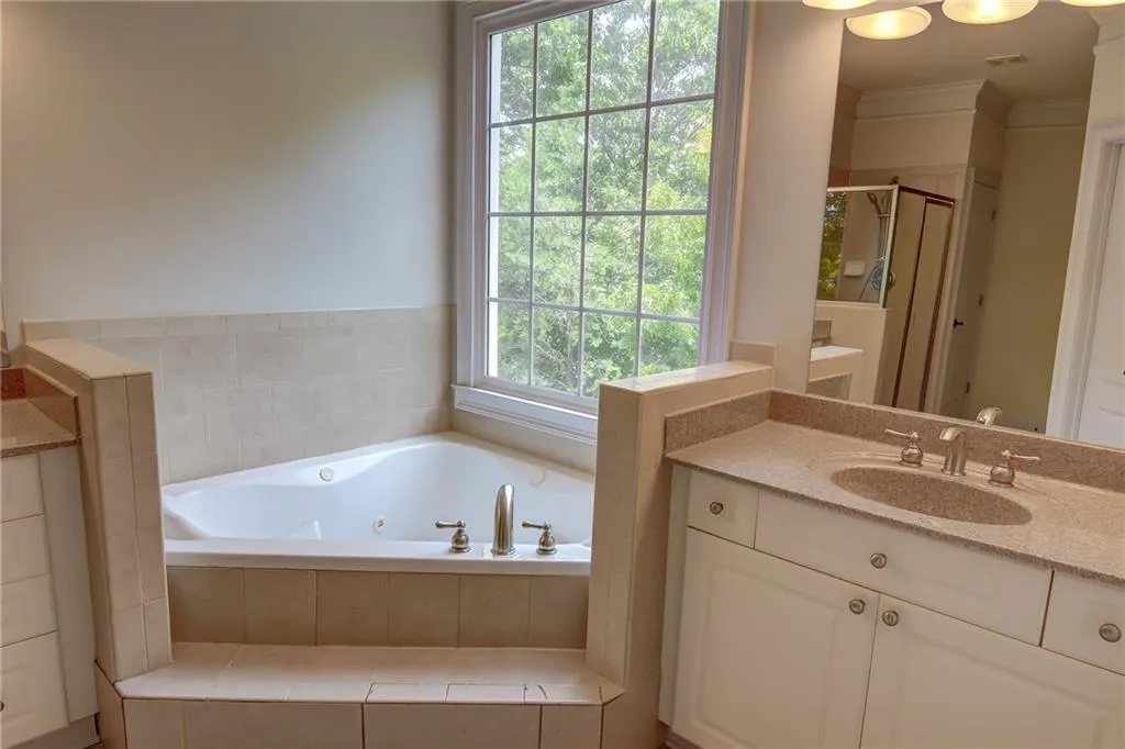 1023 Pearl Point, Sandy Springs, Georgia 30328, 2 Bedrooms Bedrooms, ,3 BathroomsBathrooms,Residential,Sold,1023 Pearl Point,6588749