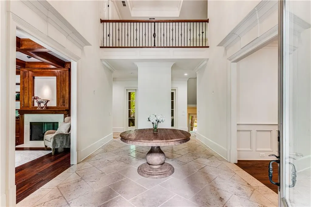 960 W Kingston Drive, Atlanta, Georgia 30342, 5 Bedrooms Bedrooms, ,5 BathroomsBathrooms,Residential,Sold,960 W Kingston Drive,7370090