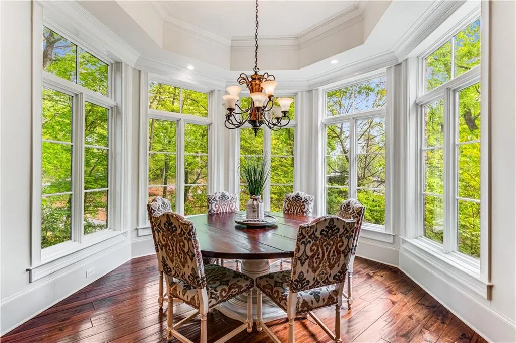 960 W Kingston Drive, Atlanta, Georgia 30342, 5 Bedrooms Bedrooms, ,5 BathroomsBathrooms,Residential,Sold,960 W Kingston Drive,7370090