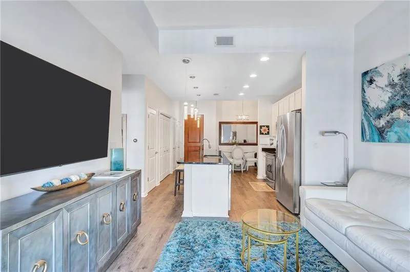 3040 Peachtree Road Nw Unit 1602, Atlanta, Georgia 30305, 1 Bedroom Bedrooms, ,1 BathroomBathrooms,Residential,For Sale,3040 Peachtree Road Nw Unit 1602,7675780