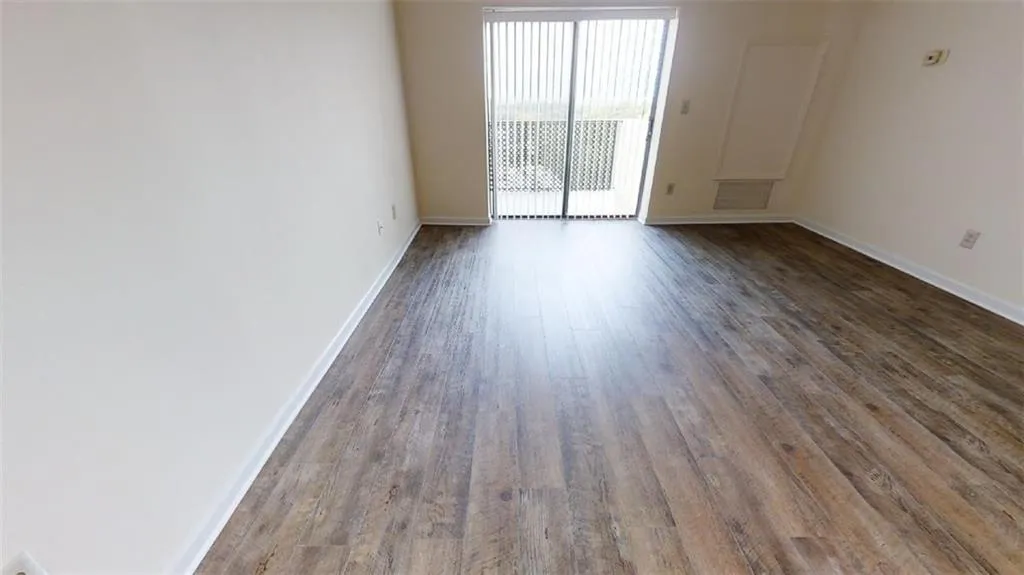 300 Johnson Ferry Road Ne Unit B701, Sandy Springs, Georgia 30328, 1 Bedroom Bedrooms, ,1 BathroomBathrooms,Residential,Sold,300 Johnson Ferry Road Ne Unit B701,7102665