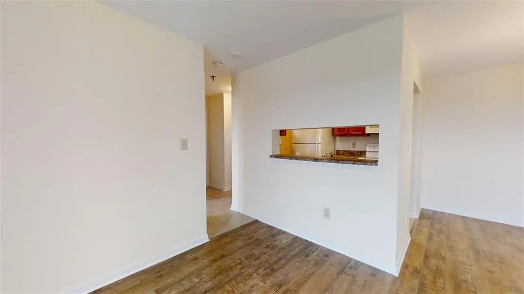 300 Johnson Ferry Road Ne Unit B701, Sandy Springs, Georgia 30328, 1 Bedroom Bedrooms, ,1 BathroomBathrooms,Residential,Sold,300 Johnson Ferry Road Ne Unit B701,7102665