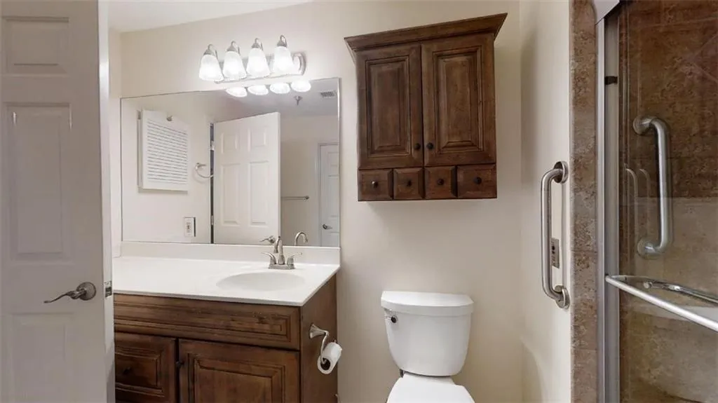 300 Johnson Ferry Road Ne Unit B701, Sandy Springs, Georgia 30328, 1 Bedroom Bedrooms, ,1 BathroomBathrooms,Residential,Sold,300 Johnson Ferry Road Ne Unit B701,7102665