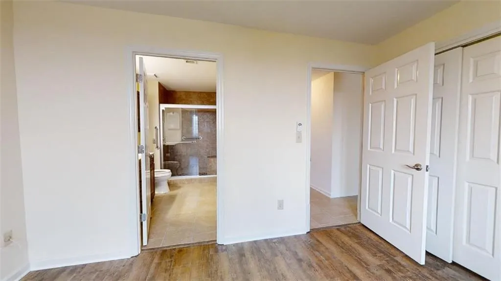 300 Johnson Ferry Road Ne Unit B701, Sandy Springs, Georgia 30328, 1 Bedroom Bedrooms, ,1 BathroomBathrooms,Residential,Sold,300 Johnson Ferry Road Ne Unit B701,7102665