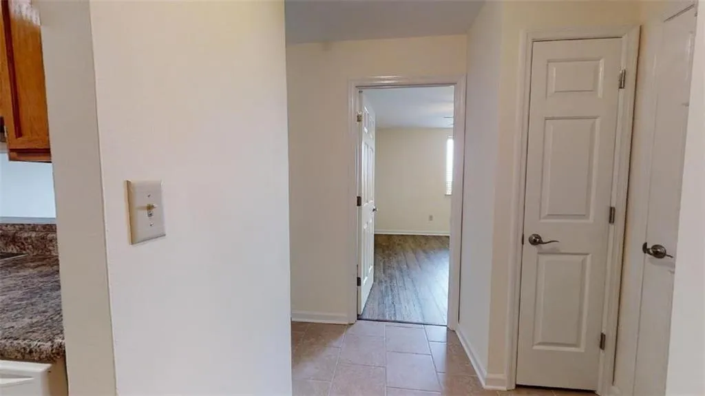 300 Johnson Ferry Road Ne Unit B701, Sandy Springs, Georgia 30328, 1 Bedroom Bedrooms, ,1 BathroomBathrooms,Residential,Sold,300 Johnson Ferry Road Ne Unit B701,7102665