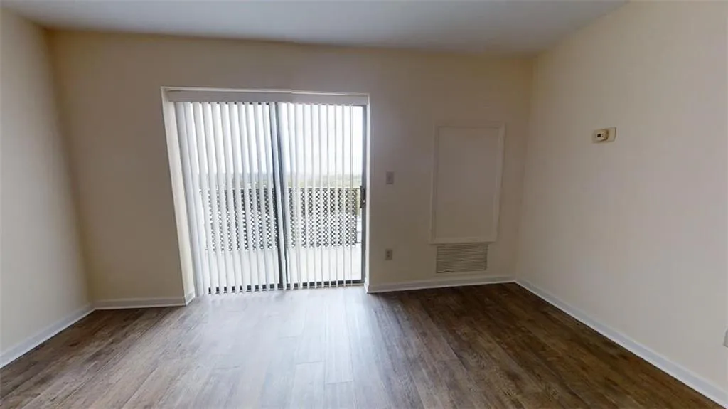 300 Johnson Ferry Road Ne Unit B701, Sandy Springs, Georgia 30328, 1 Bedroom Bedrooms, ,1 BathroomBathrooms,Residential,Sold,300 Johnson Ferry Road Ne Unit B701,7102665