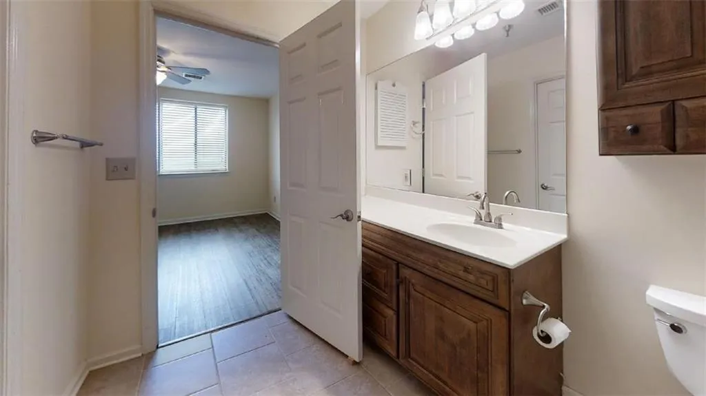 300 Johnson Ferry Road Ne Unit B701, Sandy Springs, Georgia 30328, 1 Bedroom Bedrooms, ,1 BathroomBathrooms,Residential,Sold,300 Johnson Ferry Road Ne Unit B701,7102665