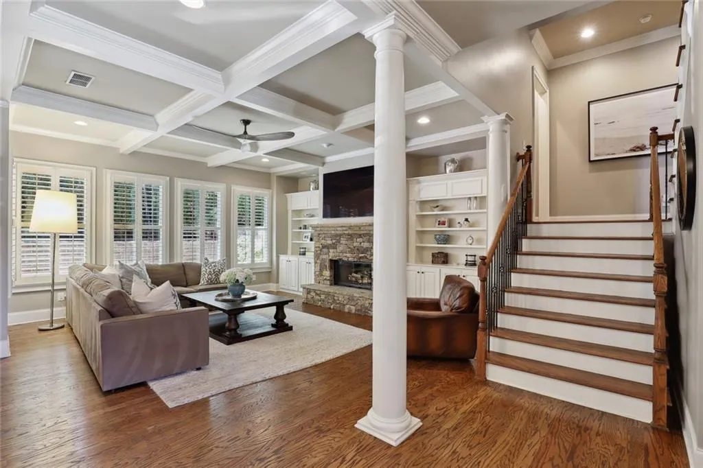 530 Glen Manor Court, Atlanta, Georgia 30328, 5 Bedrooms Bedrooms, ,6 BathroomsBathrooms,Residential,Sold,530 Glen Manor Court,7121307