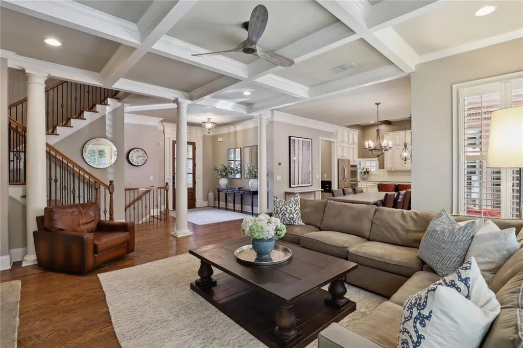 530 Glen Manor Court, Atlanta, Georgia 30328, 5 Bedrooms Bedrooms, ,6 BathroomsBathrooms,Residential,Sold,530 Glen Manor Court,7121307