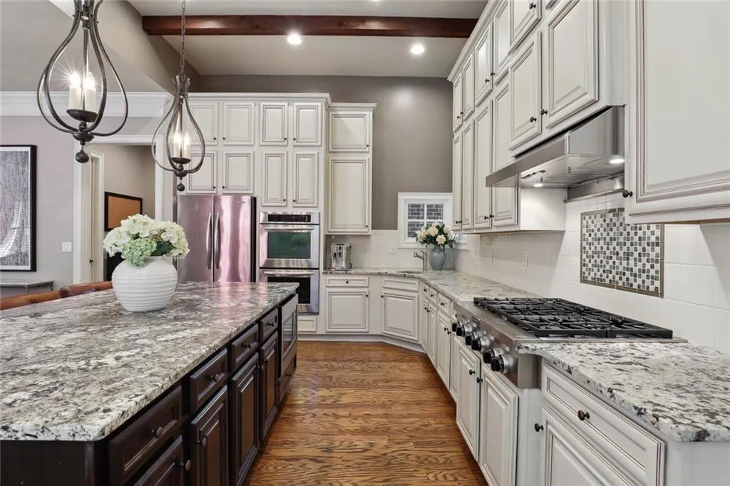 530 Glen Manor Court, Atlanta, Georgia 30328, 5 Bedrooms Bedrooms, ,6 BathroomsBathrooms,Residential,Sold,530 Glen Manor Court,7121307