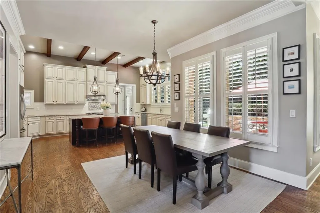 530 Glen Manor Court, Atlanta, Georgia 30328, 5 Bedrooms Bedrooms, ,6 BathroomsBathrooms,Residential,Sold,530 Glen Manor Court,7121307