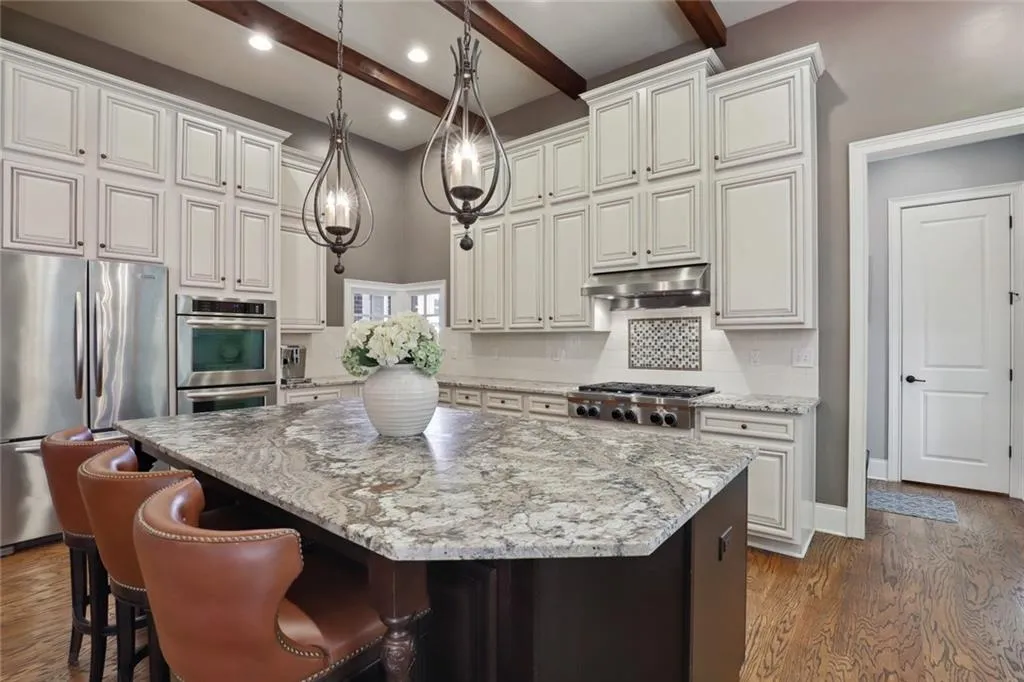 530 Glen Manor Court, Atlanta, Georgia 30328, 5 Bedrooms Bedrooms, ,6 BathroomsBathrooms,Residential,Sold,530 Glen Manor Court,7121307