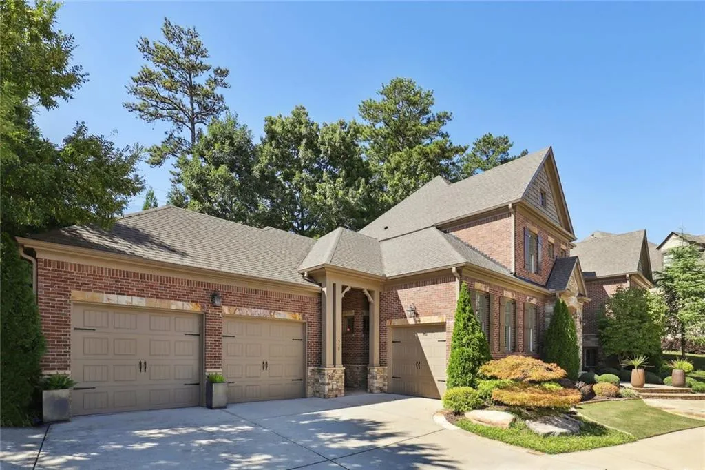 530 Glen Manor Court, Atlanta, Georgia 30328, 5 Bedrooms Bedrooms, ,6 BathroomsBathrooms,Residential,Sold,530 Glen Manor Court,7121307