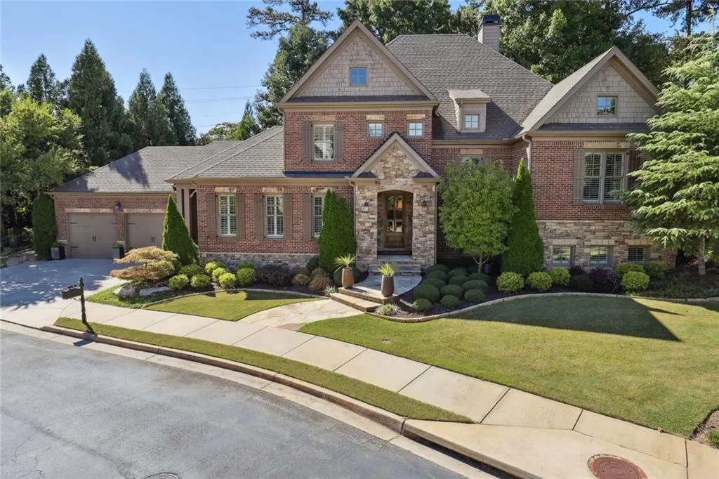 530 Glen Manor Court, Atlanta, Georgia 30328, 5 Bedrooms Bedrooms, ,6 BathroomsBathrooms,Residential,Sold,530 Glen Manor Court,7121307