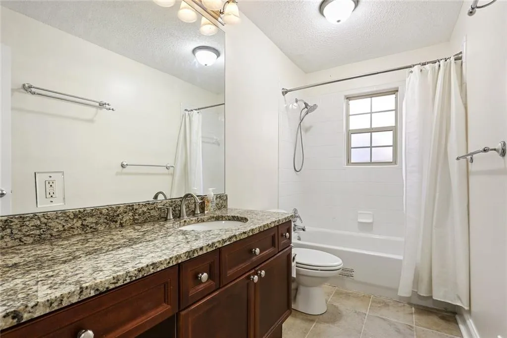 750 Dalrymple Road Unit I2, Sandy Springs, Georgia 30328, 3 Bedrooms Bedrooms, ,2 BathroomsBathrooms,Residential,Sold,750 Dalrymple Road Unit I2,7129488