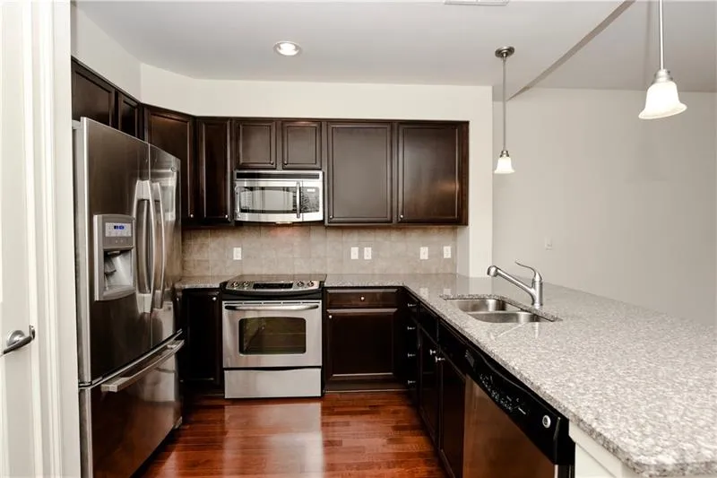 200 River Vista Drive Unit 204, Atlanta, Georgia 30339, 1 Bedroom Bedrooms, ,1 BathroomBathrooms,Residential,Sold,200 River Vista Drive Unit 204,6645719