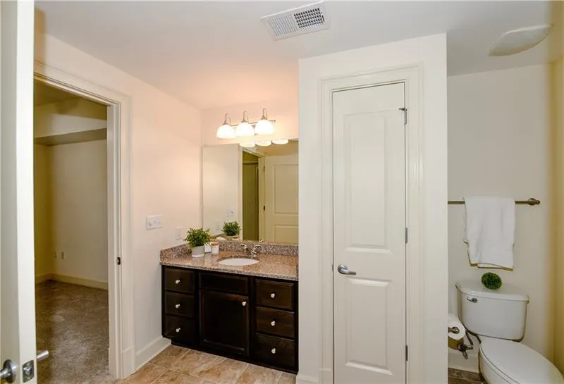 200 River Vista Drive Unit 204, Atlanta, Georgia 30339, 1 Bedroom Bedrooms, ,1 BathroomBathrooms,Residential,Sold,200 River Vista Drive Unit 204,6645719