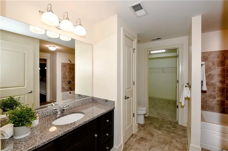 200 River Vista Drive Unit 204, Atlanta, Georgia 30339, 1 Bedroom Bedrooms, ,1 BathroomBathrooms,Residential,Sold,200 River Vista Drive Unit 204,6645719